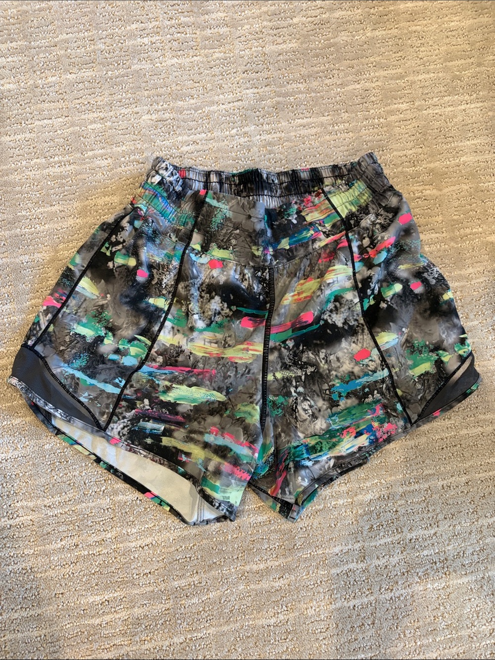 Women's Lululemon Hotty hot short 4inch